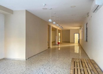 Commercial Premises Via Dei Quartieri, Palermo (neighborhood San Lorenzo) - photo 4