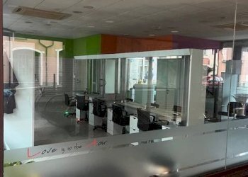 Negozio PIAZZA BOVES, Cuneo (zona Centro Storico) - foto 5