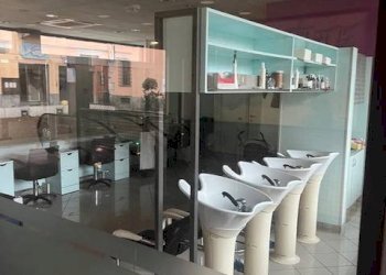 Negozio PIAZZA BOVES, Cuneo (zona Centro Storico) - foto 7