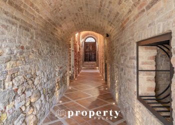 Stable - Palace Via Carlo Allegretti, Monteprandone - photo 3