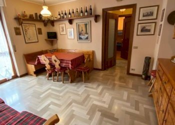 Salone - Bilocale via Giuseppe Francesco Medail, 29, Bardonecchia - foto 1