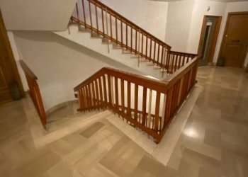 Interno palazzo - Bilocale via Giuseppe Francesco Medail, 29, Bardonecchia - foto 2