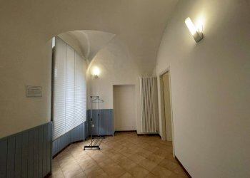 Commercial Premises Fontanelice - photo 2