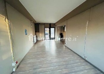 Interno palazzo - Shop via Giuseppe Ripamonti, 1, Milano - photo 6