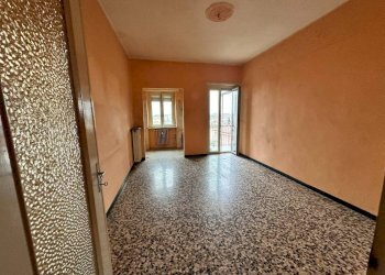 Stanza non arredata - Trilocale viale Eloisia Barbaroux, Carmagnola - foto 7