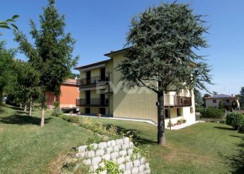 Four-room apartment Valsamoggia - photo 1