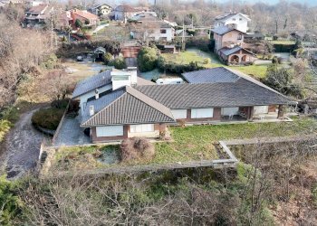 Villa Via Sorelle Ioretti, 2 
 Borgosesia, Borgosesia - foto 5