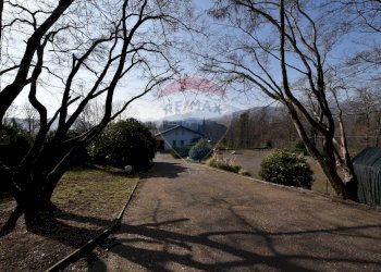 Villa Via Sorelle Ioretti, 2 
 Borgosesia, Borgosesia - foto 7