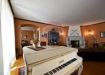 Villa Via Sorelle Ioretti, 2 
 Borgosesia, Borgosesia - foto 14