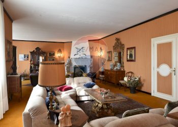 Villa Via Sorelle Ioretti, 2 
 Borgosesia, Borgosesia - foto 15