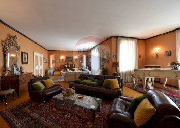 Villa Via Sorelle Ioretti, 2 
 Borgosesia, Borgosesia - foto 25