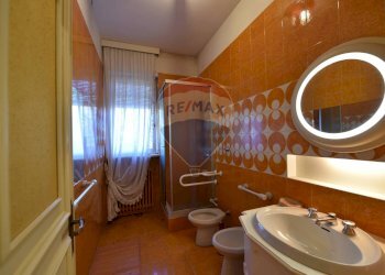 Villa Via Sorelle Ioretti, 2 
 Borgosesia, Borgosesia - foto 41