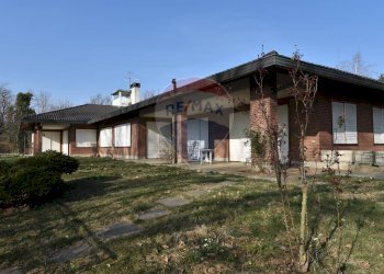 Villa Via Sorelle Ioretti, 2 
 Borgosesia, Borgosesia - foto 55