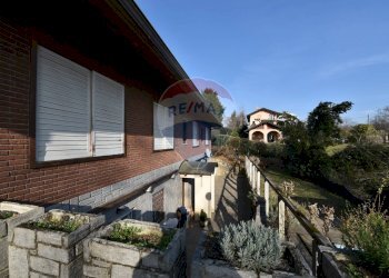 Villa Via Sorelle Ioretti, 2 
 Borgosesia, Borgosesia - foto 57