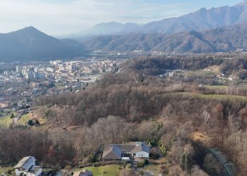 Villa Via Sorelle Ioretti, 2 
 Borgosesia, Borgosesia - foto 94