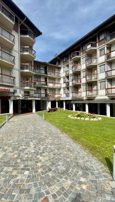 Facciata - Two-room apartment via Giuseppe Francesco Medail, 57, Bardonecchia - photo 1