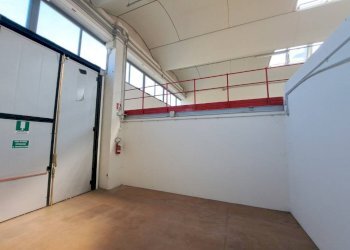 Interno non residenziale - Capannone via Priula, Nervesa della Battaglia - foto 11