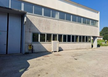 Facciata - Capannone via Priula, Nervesa della Battaglia - foto 15