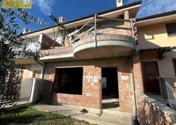 Casa indipendente Via Capo di Fuori, Sant'Omero - foto 2