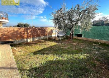 Casa indipendente Via Capo di Fuori, Sant'Omero - foto 3