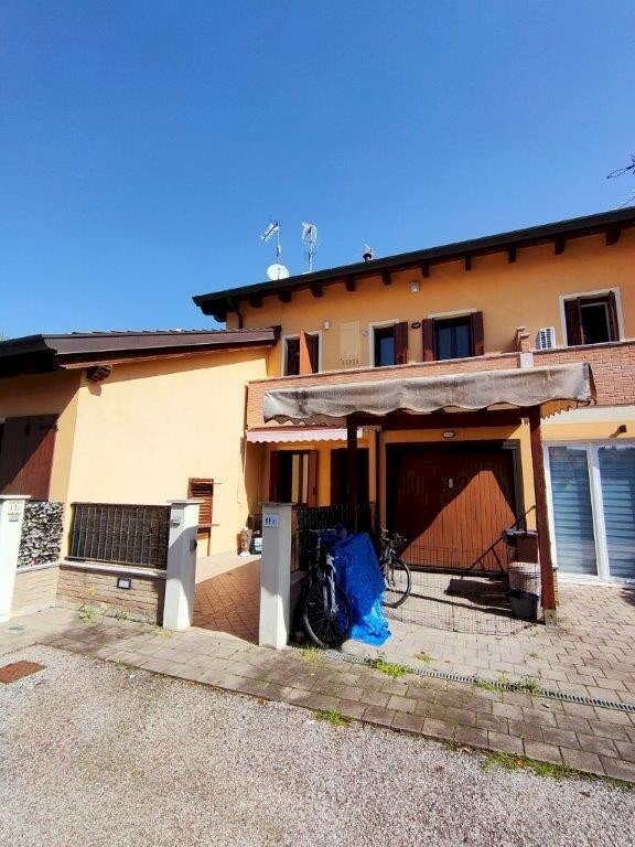 Terraced Villa Occhiobello - photo 1