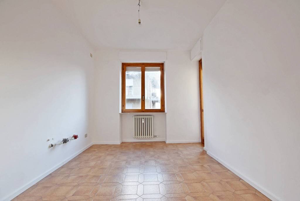 Stanza non arredata - Bilocale via Stefano Paolino, 2, Mondovì - foto 2