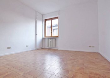 Stanza non arredata - Bilocale via Stefano Paolino, 2, Mondovì - foto 4