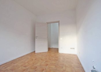 Stanza non arredata - Bilocale via Stefano Paolino, 2, Mondovì - foto 5