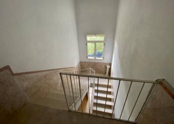 Interno palazzo - Four-room apartment via Venuti, Cinisi - photo 6