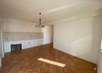 Cucina - Trilocale via Milano, 36, Biella - foto 5