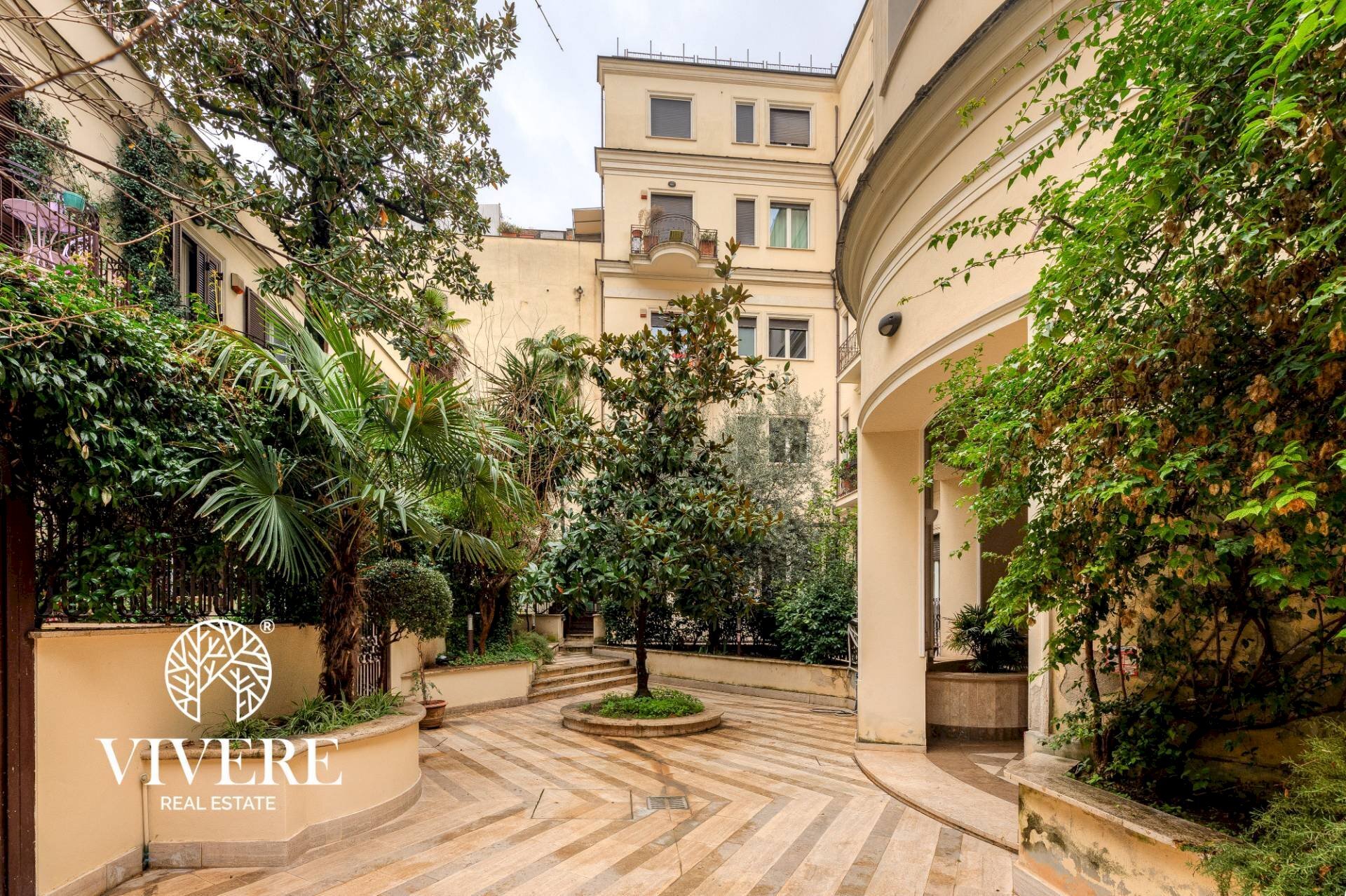 Three-room apartment Via Leopardi, Roma (neighborhood Esquilino) - photo 3