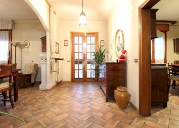 Villa Viale Radici in Monte, Sassuolo - foto 2