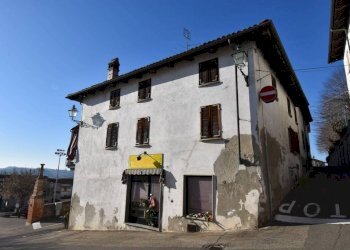 Facciata - Casa indipendente via Alessandro Manzoni, Rocca d'Arazzo - foto 1
