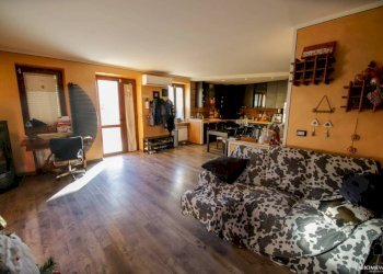 Salone - Casa indipendente via 3 Marzo 1966, Chivasso - foto 7