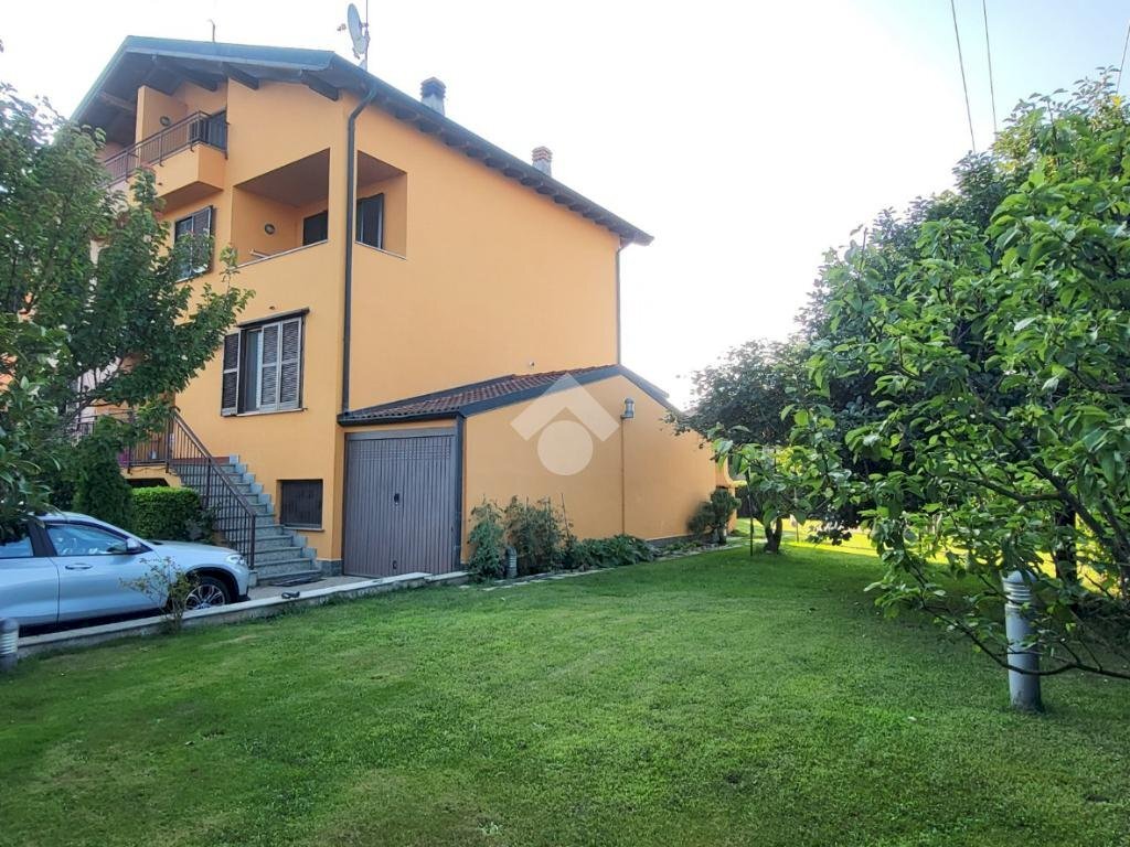Portion of a house Via della Vandea, Robecco sul Naviglio - photo 2