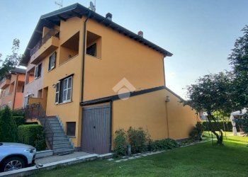 Portion of a house Via della Vandea, Robecco sul Naviglio - photo 1