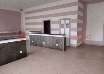 WhatsApp Image 2021-02-06 at 15.31.39.jpeg - Negozio via novara, Borgomanero - foto 2