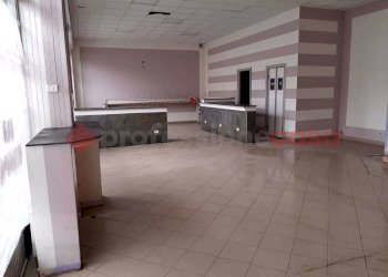 WhatsApp Image 2021-02-06 at 15.31.38.jpeg - Negozio via novara, Borgomanero - foto 3