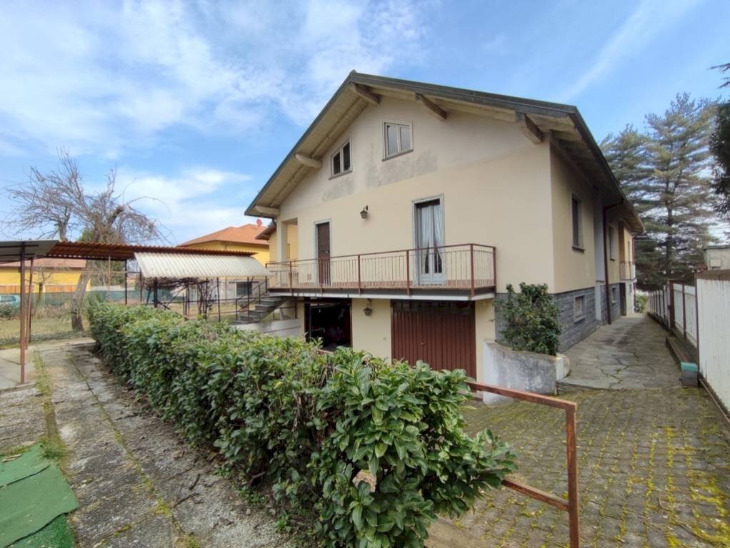 IMG_20230301_115652.jpg - Villa via generale chinotto, Arona - foto 1