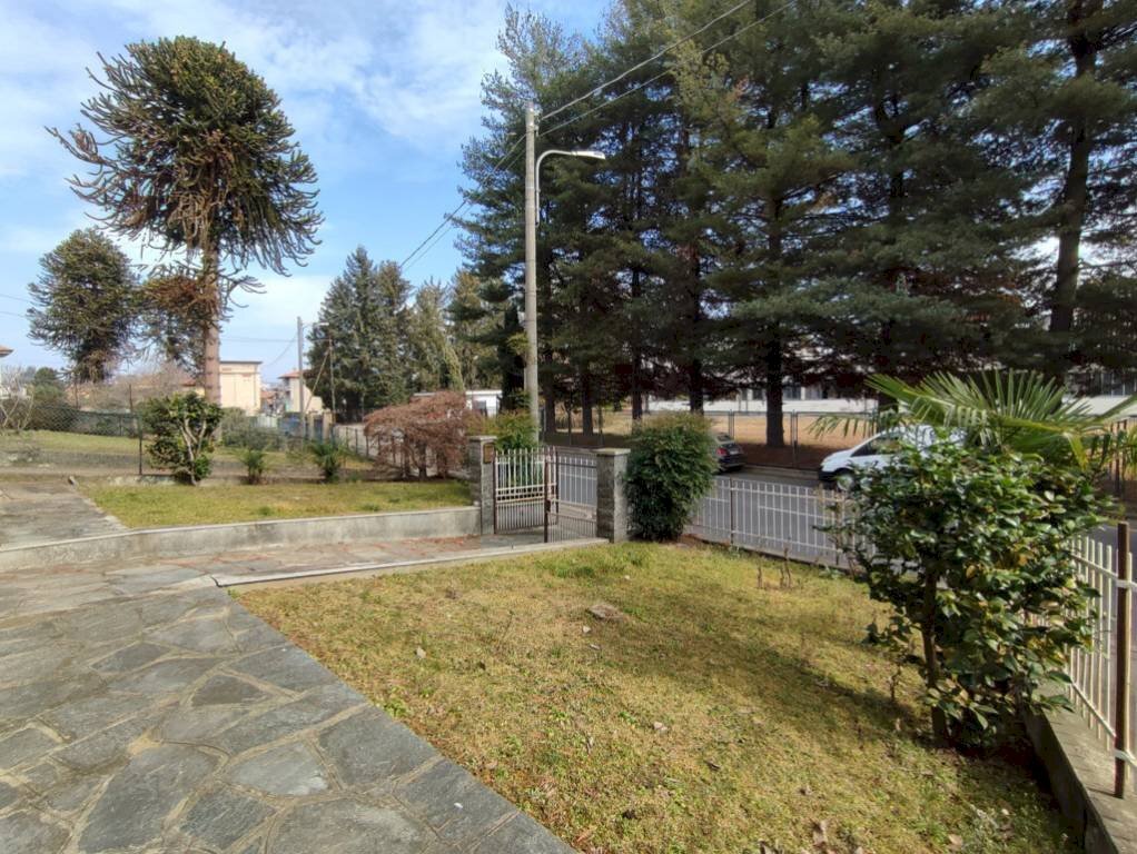 IMG_20230301_115733.jpg - Villa via generale chinotto, Arona - foto 2