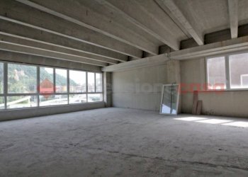 IMG_9937.JPG - Ufficio via vittorio Veneto, Arona - foto 5