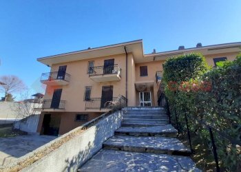 Facciata - Bilocale via funiis, Gignese - foto 8