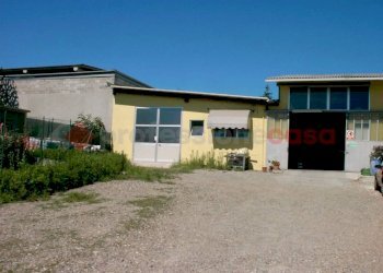 KIF_2454.JPG - Magazzino corso Garibaldi, Gattico-Veruno - foto 2