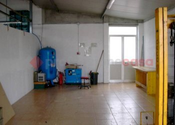 KIF_0692.JPG - Magazzino corso Garibaldi, Gattico-Veruno - foto 6