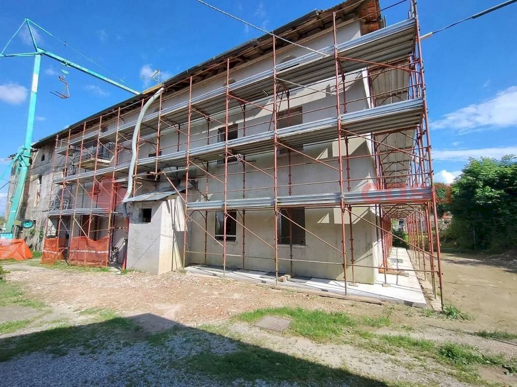 IMG_20240610_170633382.jpg - Trilocale via Glisente, Castelletto Sopra Ticino - foto 3