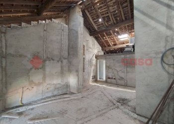 IMG_20240610_164214419_HDR.jpg - Trilocale via Glisente, Castelletto Sopra Ticino - foto 11