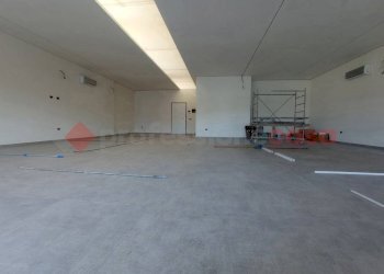 IMG_20230404_163321.jpg - Ufficio via Iv novembre, Paruzzaro - foto 14