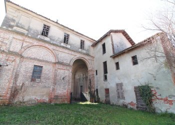 Palazzo Storico Piazza Castello, 1, Monasterolo di Savigliano - foto 8