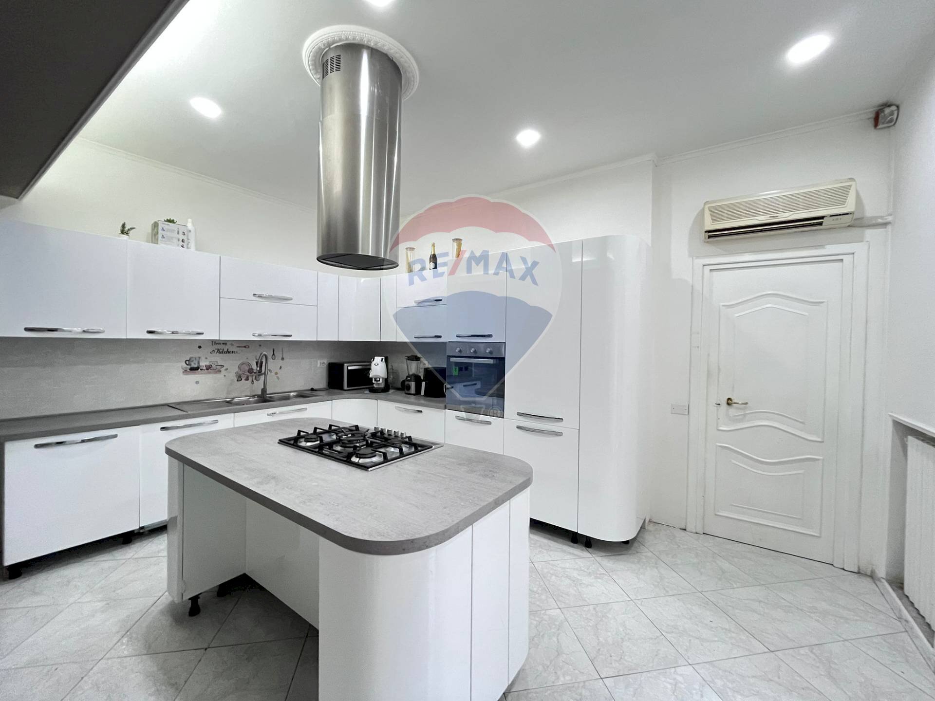 Appartamento Napoli (zona San Lorenzo) - foto 1