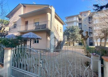 Bilocale Viale Abruzzi, Cervia - foto 1